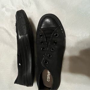 All black no lace converse